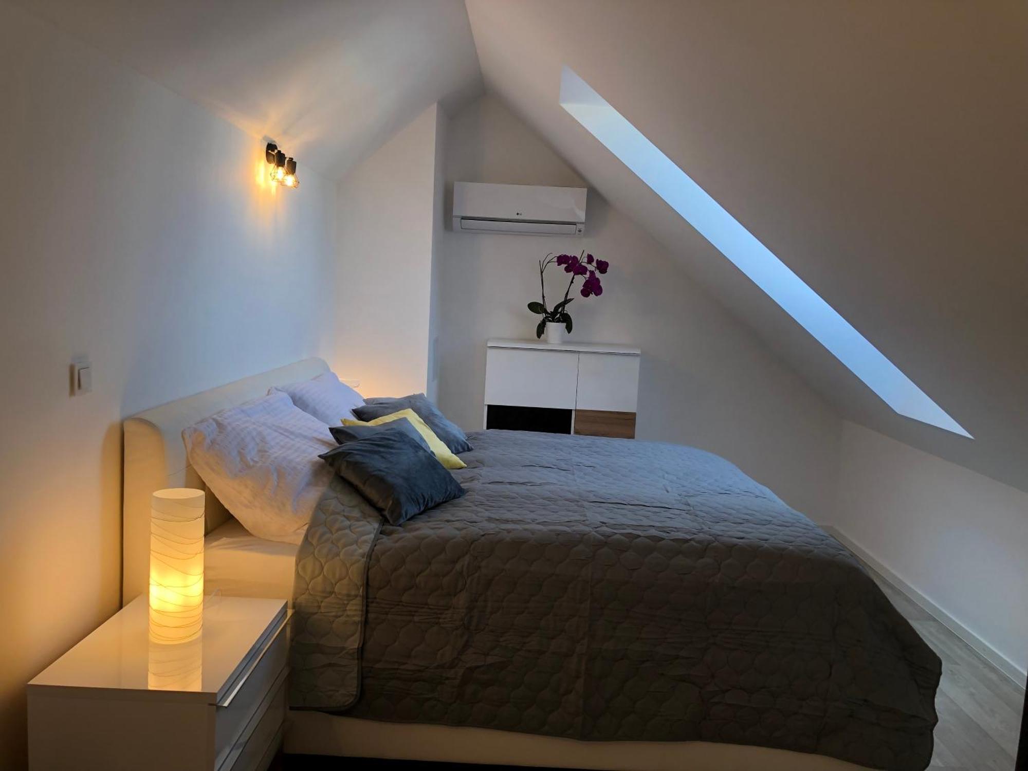 Apartman X28 Mikulov Exteriör bild